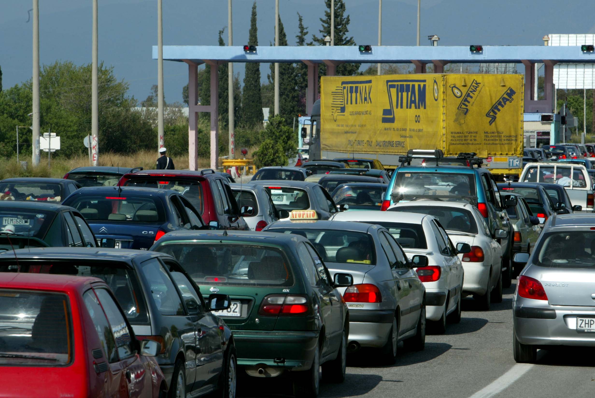 25η Μαρτίου: Έκτακτα μέτρα της Τροχαίας για το τριήμερο - Ποια οχήματα δεν θα κυκλοφορούν στις εθνικές οδούς
