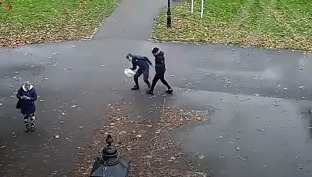 Βρετανία: Μετανάστης επιτέθηκε με μαχαίρι σε φοιτητή για να απελαθεί