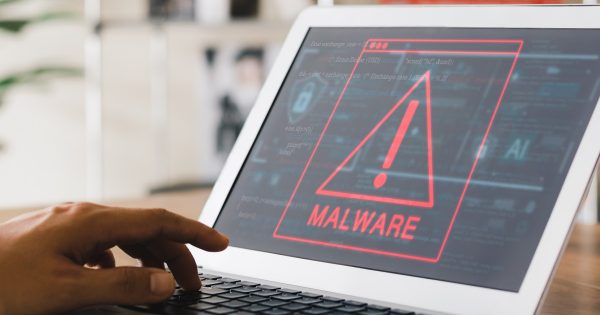 «Επιβεβαιώστε την επιστροφή φόρου» – Αυτά είναι το email και το sms της απάτης