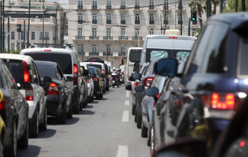 Κίνηση: Χάος στους δρόμους της Αττικής – Πού υπάρχουν προβλήματα