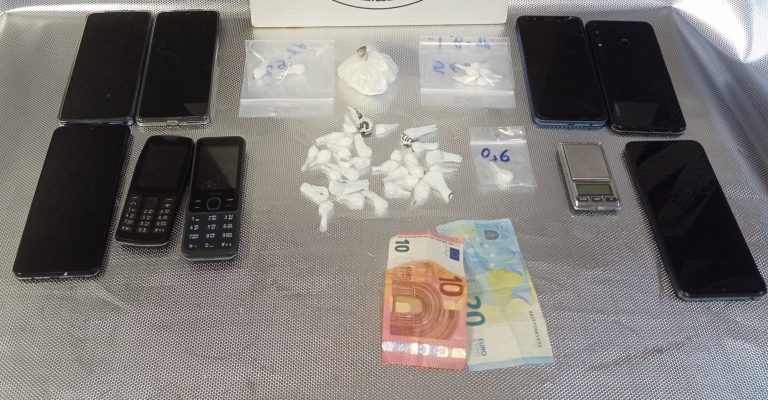 Εξαρθρώθηκε κύκλωμα διακίνησης κοκαΐνης στην Αττική – Πως έκαναν τις παραδόσεις των ναρκωτικών