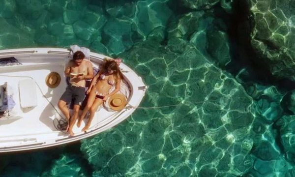 Maestro in Blue a world-wide success; highly positive reviews on IMDb