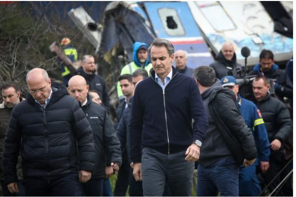 Τέμπη: Παλεύει (και) με τον χρόνο το Μαξίμου – Οι «βαριές» συσκέψεις, ο εκλογικός ορίζοντας