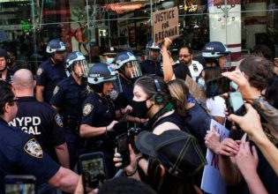 Νέα Υόρκη: Ο δήμος θα αποζημιώσει με χιλιάδες δολάρια διαδηλωτές-θύματα αστυνομικής βίας