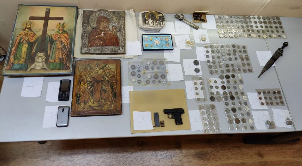 Χαλκίδα: Θα πωλούσαν αρχαίο μαρμάρινο αντικείμενο για 50.000 ευρώ – Δύο συλλήψεις
