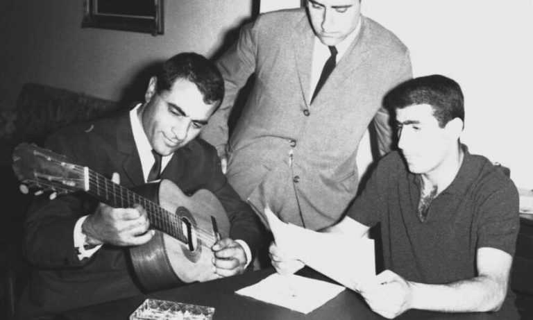 Μίμης Παπαϊωάννου: Οταν ερμήνευσε τον ύμνο της ΑΕΚ με τη βοήθεια του Καζαντζίδη