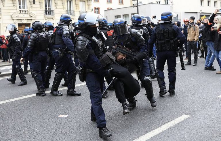 Διεθνής Αμνηστία: Καταγγέλλει τα «δυο μέτρα και δυο σταθμά» της Δύσης για τα ανθρώπινα δικαιώματα