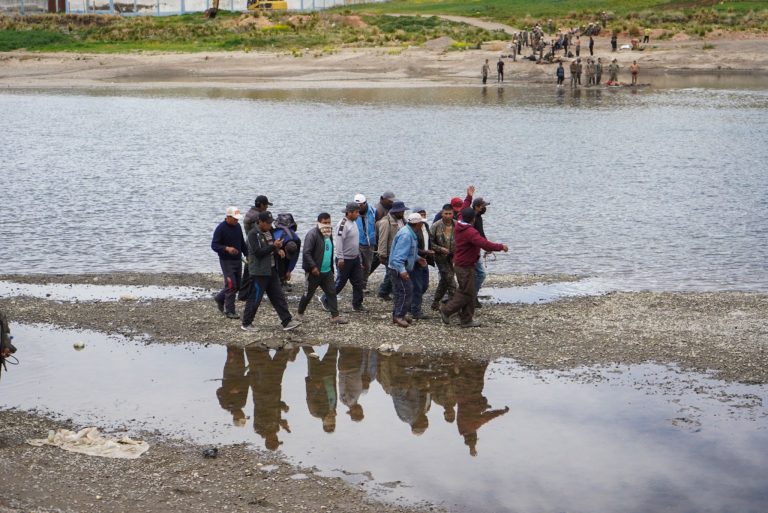 Περού: Τουλάχιστον 4 στρατιώτες πνίγηκαν προσπαθώντας να αποφύγουν διαδηλωτές