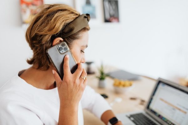 Κινητή τηλεφωνία: Πράσινο φως στις ΗΠΑ για κλήσεις μέσω δορυφόρων