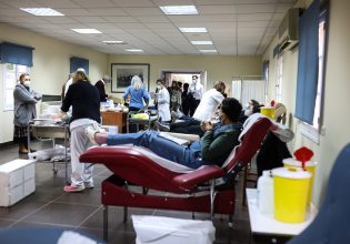Εθνικό Κέντρο Αιμοδοσίας: Καλύφθηκαν πλήρως οι ανάγκες των τραυματιών στα Τέμπη