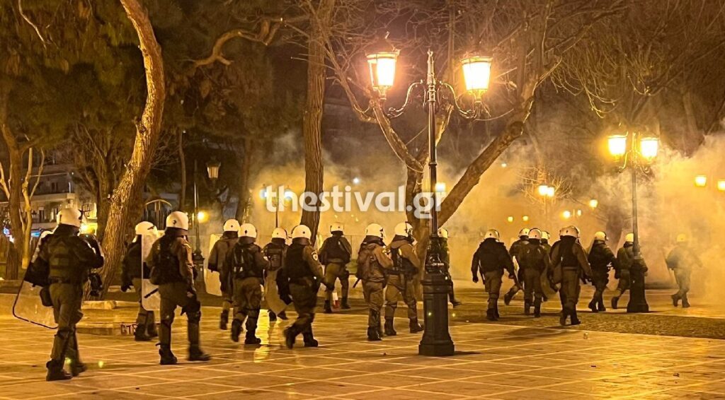 Θεσσαλονίκη: Νέα επεισόδια με μολότοφ και χημικά