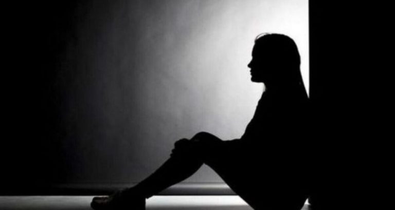 Ρόδος: Κατήγγειλε πως την βίασε ο πατέρας της γιατί δεν συμφωνούσε με τη σχέση της