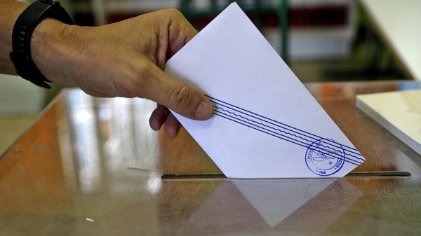Πολιτική σύγκρουση και πολιτειακή τάξη