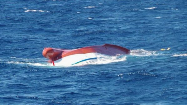 Ιαπωνία: Αναποδογύρισε πλοίο κοντά στα νησιά Σενκάκου – Αγνοούνται επτά άνθρωποι