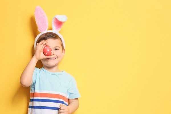 Το online shopping του νονού: Ξέρουμε ποια λαμπάδα πρέπει να πάρετε