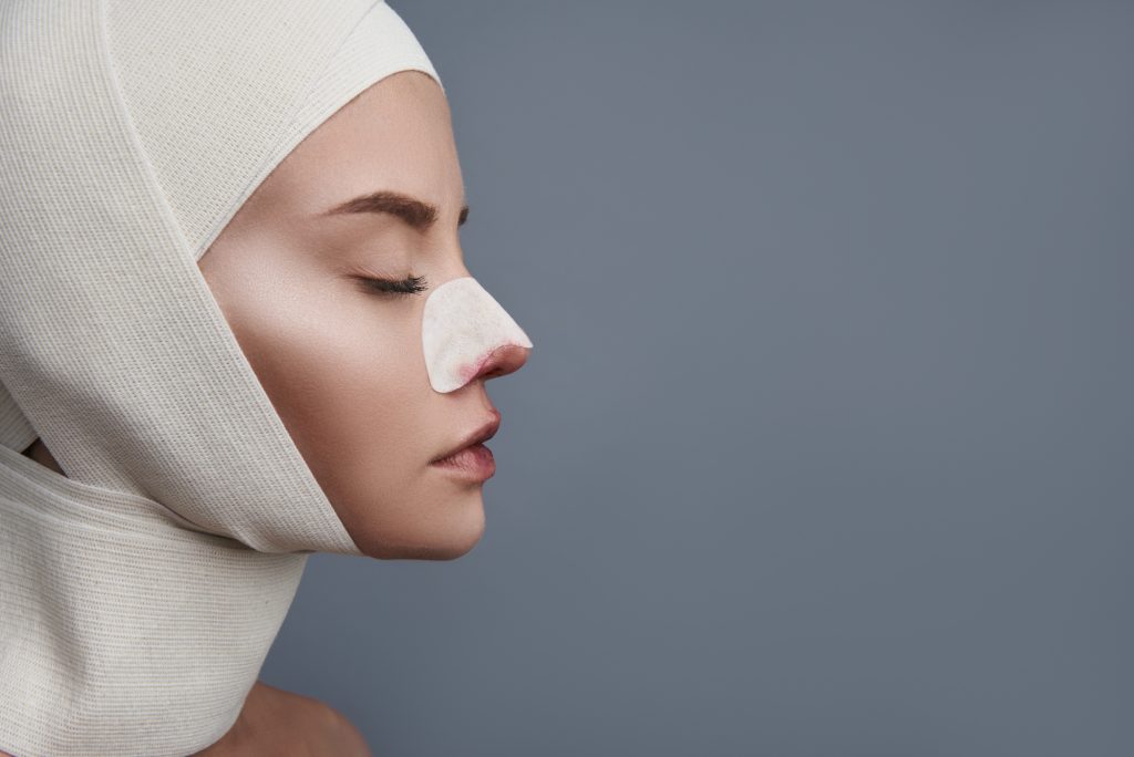 Ιατρικές διαφημίσεις: Το Instagram θέλει να κόψω τη μύτη μου