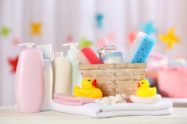 Πώς θα επιλέξετε τα κατάλληλα βρεφικά καλλυντικά;