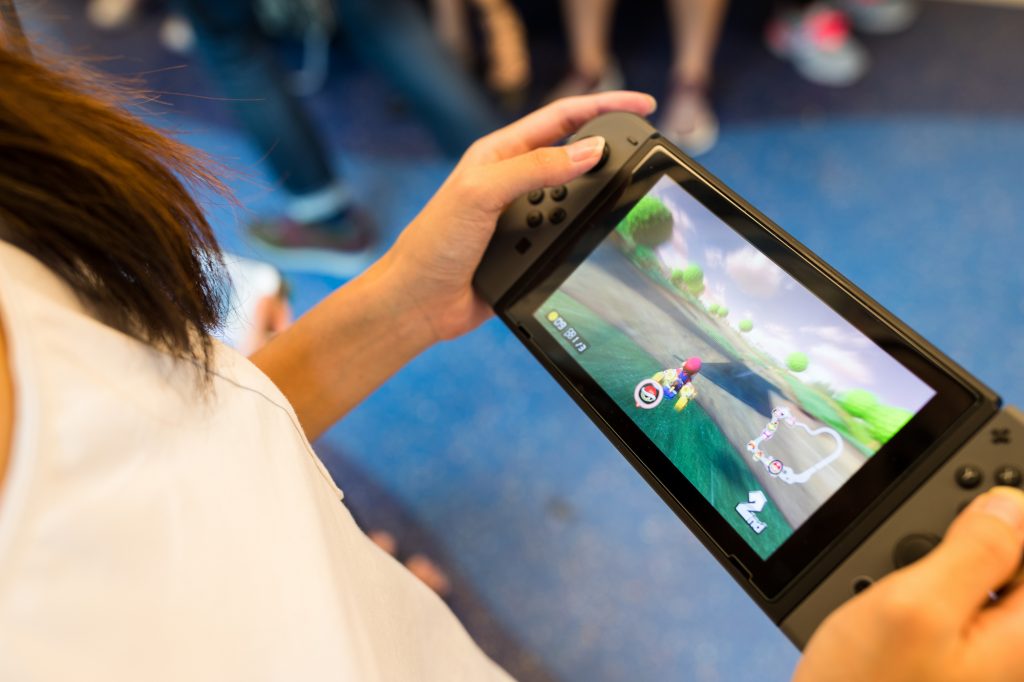 Nintendo Switch: Το απίστευτο παιχνίδι που μπορείς να παίξεις με ένα… χαρτί υγείας