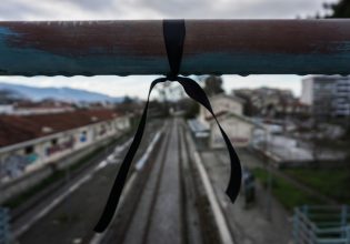 Τέμπη: Γιατί ο μηχανοδηγός νόμιζε πως ο σταθμάρχης τον στέλνει σωστά