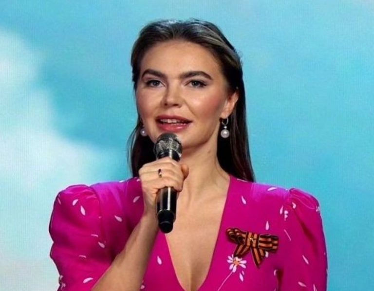 Ρωσία: Η Αλίνα Καμπάεβα και ο «ιδανικός άνδρας» Βλαντιμίρ Πούτιν