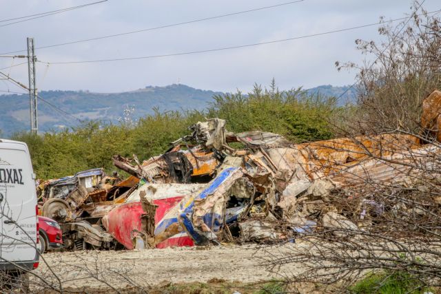 Τέμπη - Πατέρας μηχανοδηγού: «Τι να πω και εγώ στη μάνα που έχασε τις δίδυμες κόρες της και την ανιψιά της;»