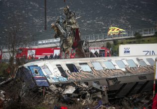 Τέμπη: «Μαμά τρακάραμε, έχει παντού φωτιές, καιγόμαστε» – Το πρώτο τηλεφώνημα κοπέλας στο μοιραίο τρένο