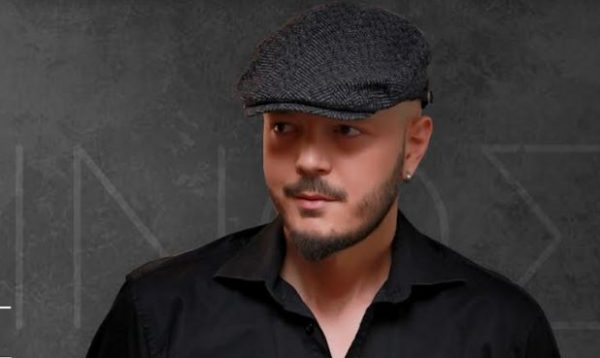 Ο Κωνσταντίνος Θαλασσοχώρης ετοιμάζεται για ένα δυναμικό live στον Κόμη