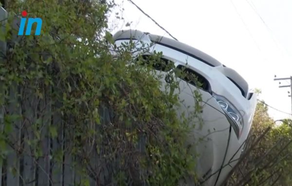 Αυτοκίνητο προσγειώθηκε σε φράχτη στη Θεσσαλονίκη – Τραυματίστηκε μία γυναίκα