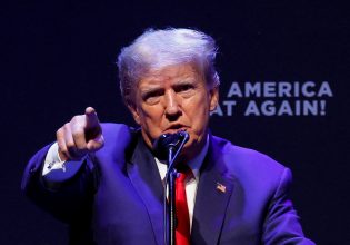 Τραμπ: Καταγγέλλει «πολιτικό διωγμό» με την άσκηση ποινικής δίωξης σε βάρος του