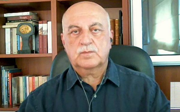 Κορονοϊός: Νομιμοποιήθηκε η καταστρατήγησή των μέτρων, λέει ο Τζανάκης