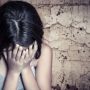 «Είδα την κόρη μου ξαπλωμένη και τον 43χρονο να τη χαϊδεύει» – Συγκλονίζει η μητέρα που καταγγέλλει τον βιασμό της 6χρονης στο Πέραμα
