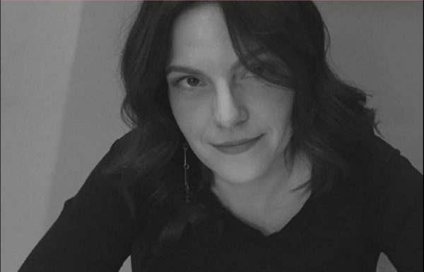 Τέμπη: «Το μαύρο μου μπαλόνι» – Το συγκινητικό ποίημα της Ελεάνας Βραχάλη για την τραγωδία