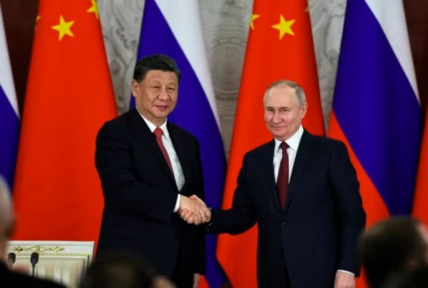 ΗΠΑ: Η Κίνα θα έπρεπε να ζητήσει τον τερματισμό της ρωσικής εισβολής στην Ουκρανία