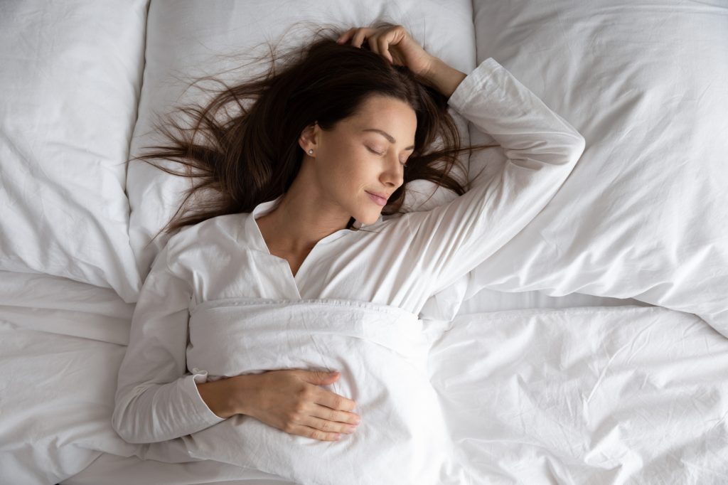 Ερευνα:  Ο πολύ λίγος ή ο υπερβολικός ύπνος αυξάνουν τον κίνδυνο λοίμωξης