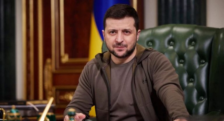 «Ευχαριστώ» Ζελένσκι σε ΕΕ και ΗΠΑ