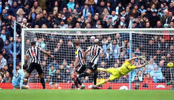 «Καθάρισε» η Σίτι (2-0)