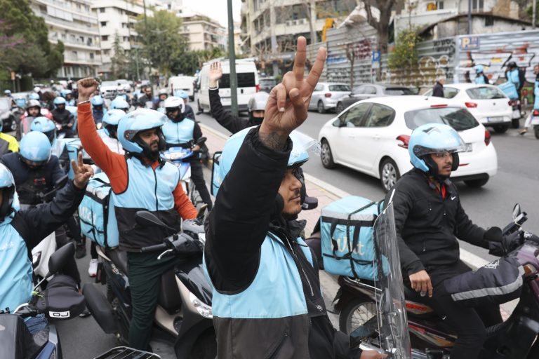 Τριήμερη απεργία στη Wolt: Τι ζητούν οι ντελιβεράδες