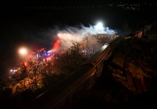 «Άγνωστο» το ξεκίνημα της φωτιάς στα Τέμπη: Τι έδειξε η αυτοψία της Πυροσβεστικής