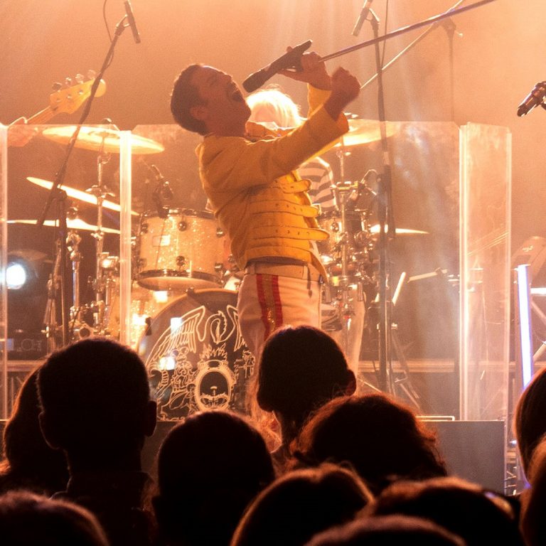 Majesty Queen: Ένα ροκ 70s και 80s πάρτι