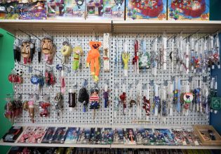 Μεγάλη Παρασκευή: Το ωράριο για εμπορικά καταστήματα και σούπερ μάρκετ