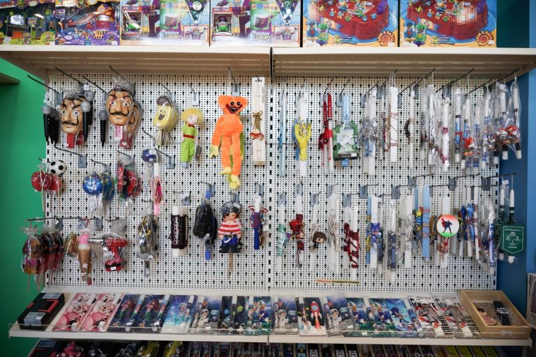 Μεγάλη Παρασκευή: Το ωράριο για εμπορικά καταστήματα και σούπερ μάρκετ