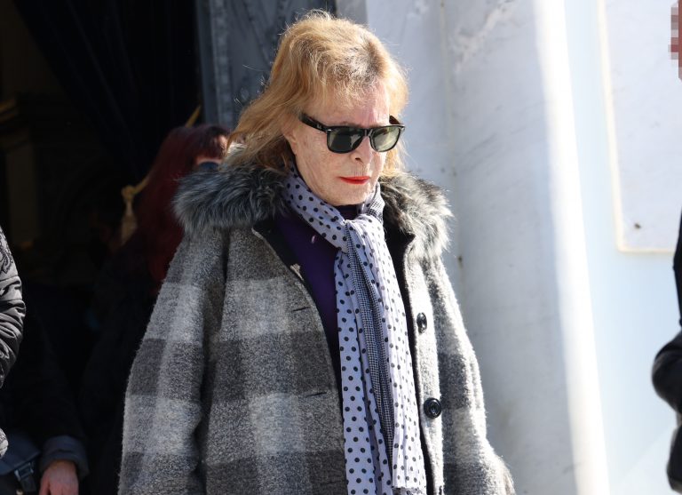 Χαριτίνη Καρόλου: «Καταστράφηκα χωρίς να φταίω, επειδή έβαλα την υπογραφή μου ως εγγυήτρια»