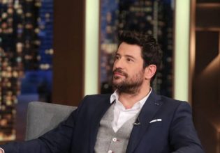 Αλέξης Γεωργούλης: Στο πλευρό του η καλή του φίλη Πηγή Δεβετζή – «Είναι γελοία όλα αυτά, δεν πιστεύω τίποτα»