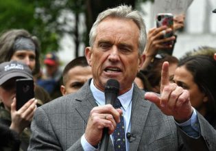 Ο Ρόμπερτ Κένεντι ο νεότερος ανακοίνωσε την υποψηφιότητά του για το χρίσμα των Δημοκρατικών