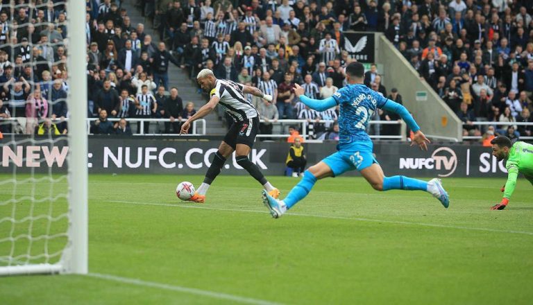 Η Νιούκαστλ διέλυσε την Τότεναμ (6-1)