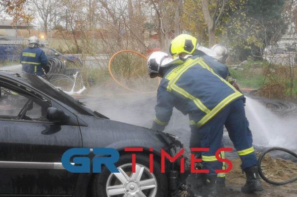Φωτιά πήρε εν κίνησει όχημα στην ΕΟ Θεσσαλονίκης – Σερρών