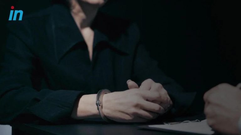 Αίτημα αποφυλάκισης από τη «μαύρη χήρα» της Λαμίας – «Ο σύζυγός μου με χτύπαγε μέχρι λιποθυμίας»