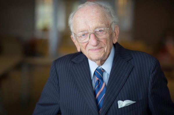 Πέθανε ο τελευταίος επιζών εισαγγελέας από τις δίκες της Νυρεμβέργης σε ηλικία 103 ετων