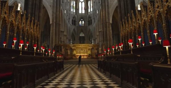 Βασιλιάς Κάρολος: Πλάνα από το εντυπωσιακό Αβαείο του Ουέστμινστερ όπου θα στεφθεί επίσημα βασιλιάς της Αγγλίας