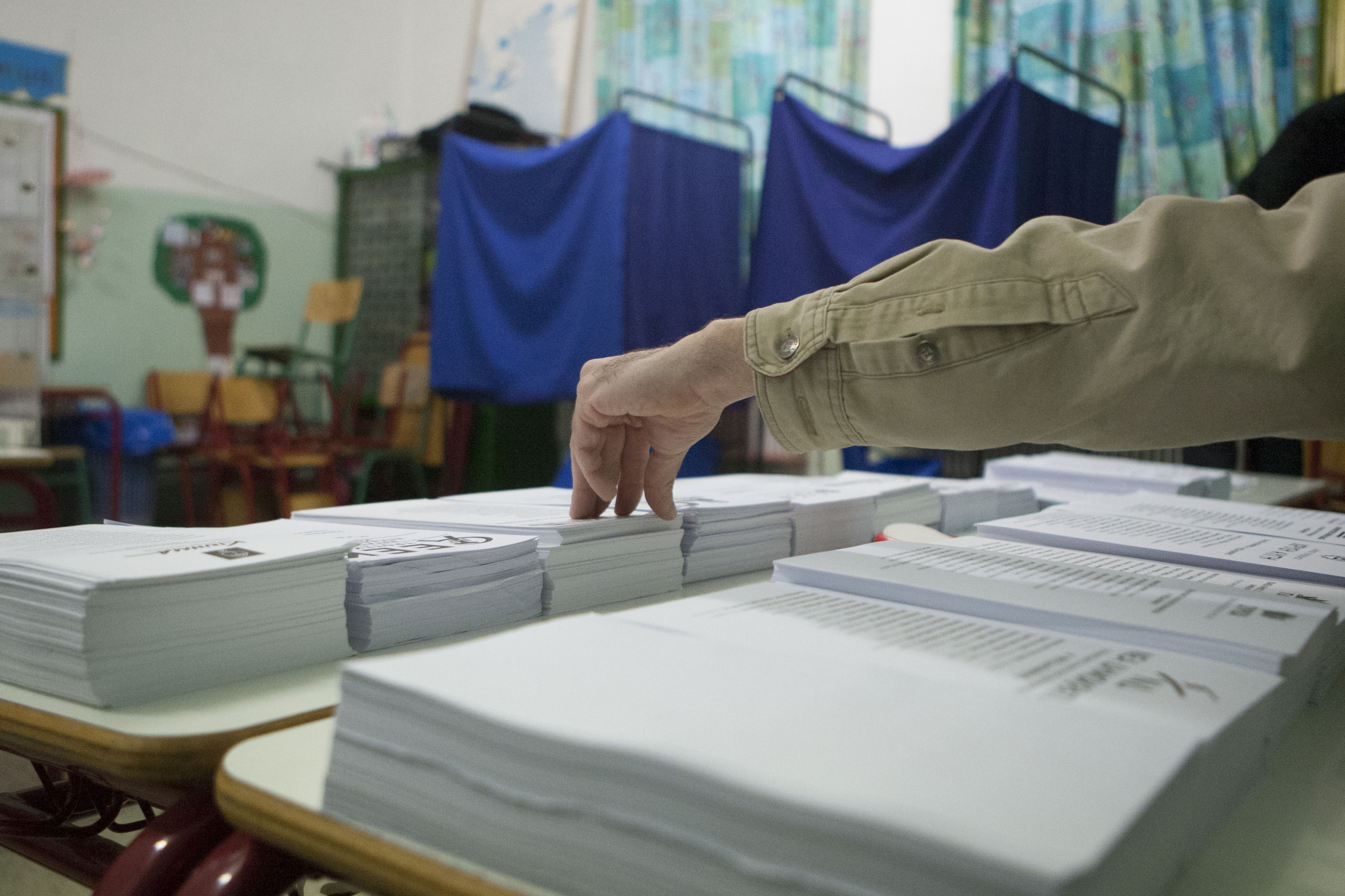 Οι «σίγουροι» και οι «εκπλήξεις» στα ψηφοδέλτια επικρατείας ΝΔ και ΣΥΡΙΖΑ - Οι σκέψεις Ανδρουλάκη